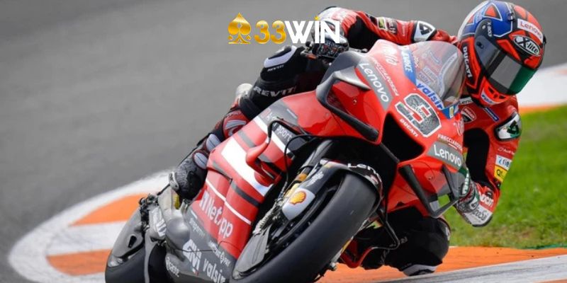 Những Lợi Ích Khi Tham Gia Đua Xe Moto Tại 33Win
